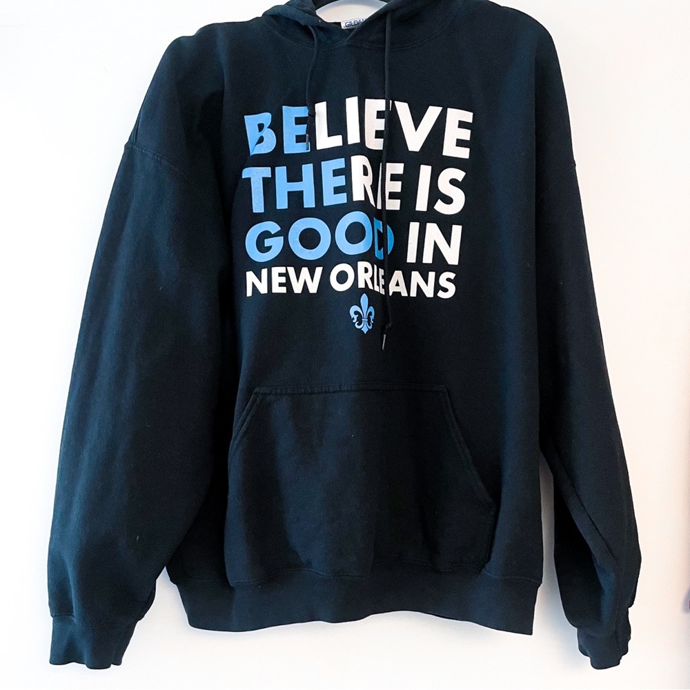 Gildan Believe There Is Good in New Orleans Black Pullover Hoodie XL Sweatshirt